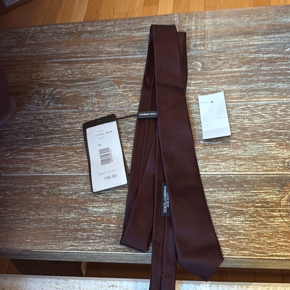 Men’s Dolce & Gabbana Skinny Tie in Maroon